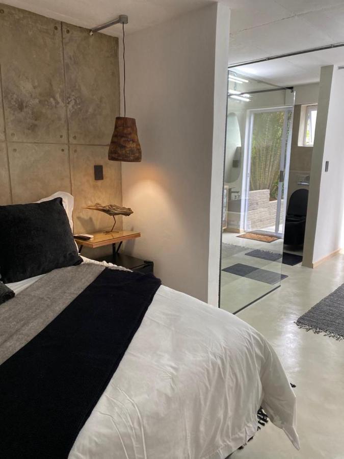 Luxury Upmarket Guesthouse 20 On 4Th ルステンブルク エクステリア 写真