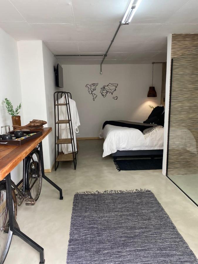 Luxury Upmarket Guesthouse 20 On 4Th ルステンブルク エクステリア 写真