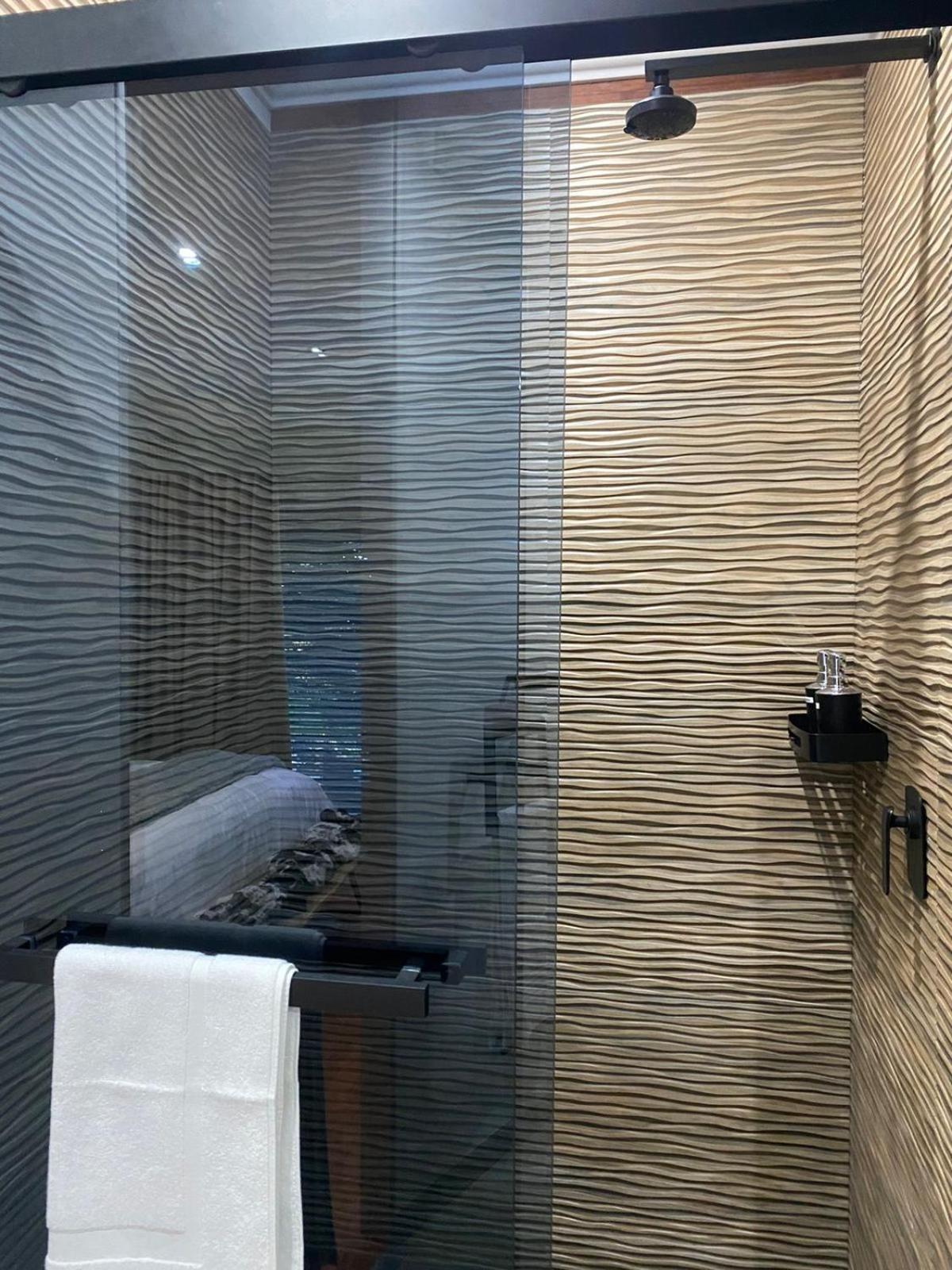Luxury Upmarket Guesthouse 20 On 4Th ルステンブルク エクステリア 写真