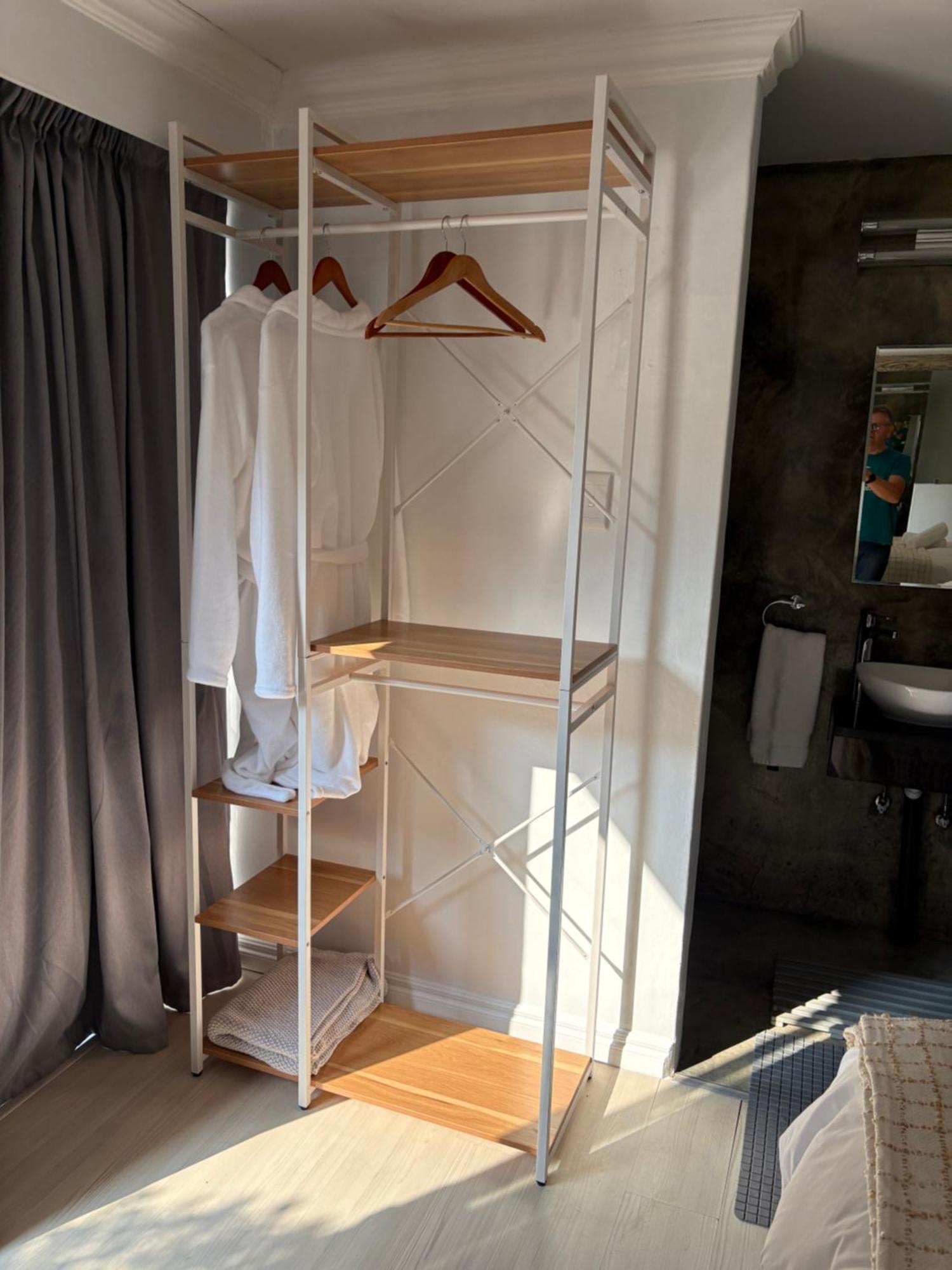 Luxury Upmarket Guesthouse 20 On 4Th ルステンブルク エクステリア 写真